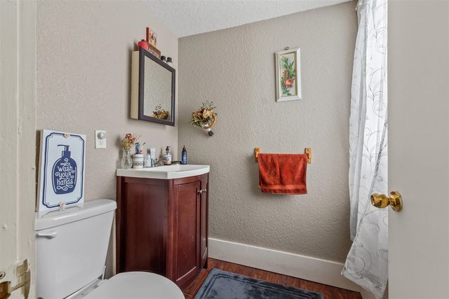 34 Oak Street, Hillsdale, MI 49242