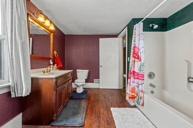 34 Oak Street, Hillsdale, MI 49242