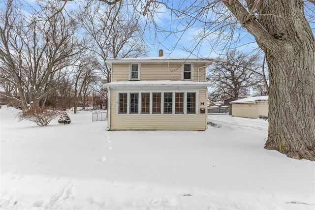 34 Oak Street, Hillsdale, MI 49242