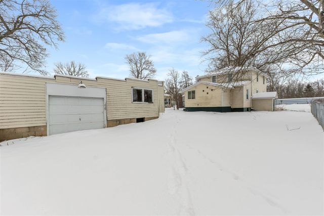 34 Oak Street, Hillsdale, MI 49242