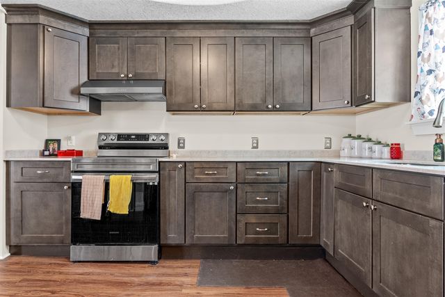 34 Oak Street, Hillsdale, MI 49242