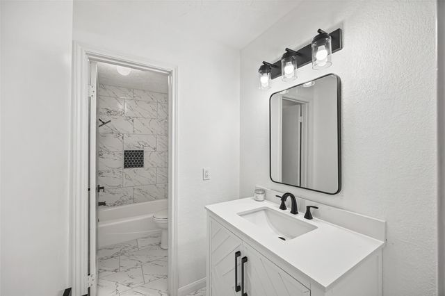 10523 Sageburrow Drive, Houston, TX 77089