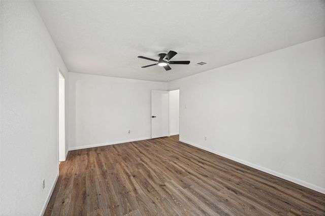 10523 Sageburrow Drive, Houston, TX 77089