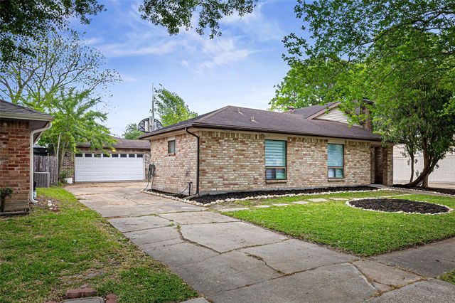 10523 Sageburrow Drive, Houston, TX 77089