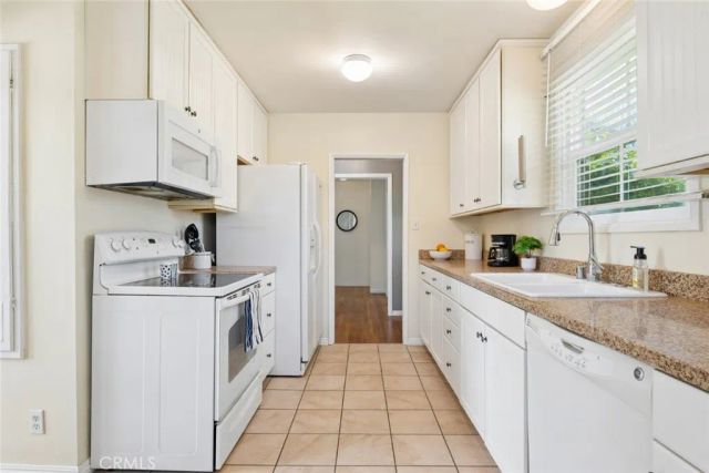 1843 Kenneth Way, Pasadena, CA 91103