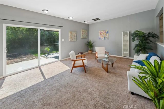 1843 Kenneth Way, Pasadena, CA 91103