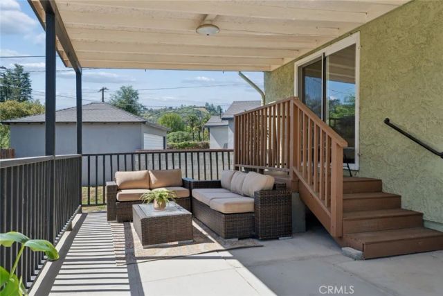 1843 Kenneth Way, Pasadena, CA 91103