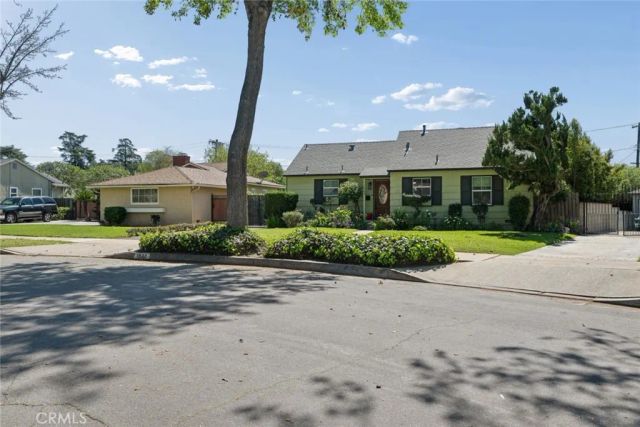 1843 Kenneth Way, Pasadena, CA 91103