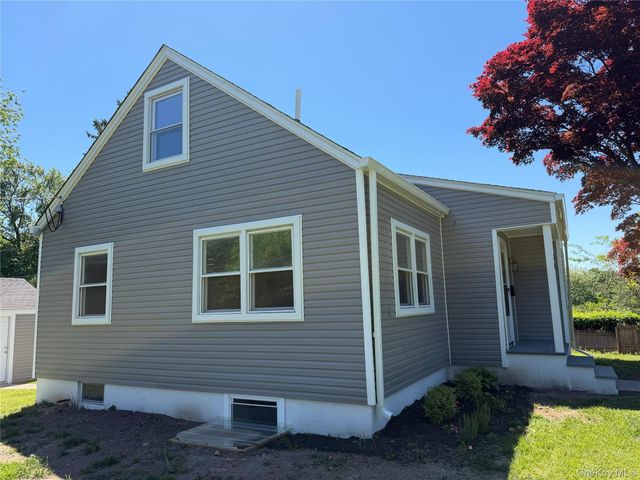 28 Quaspeak Road, Congers, NY 10920