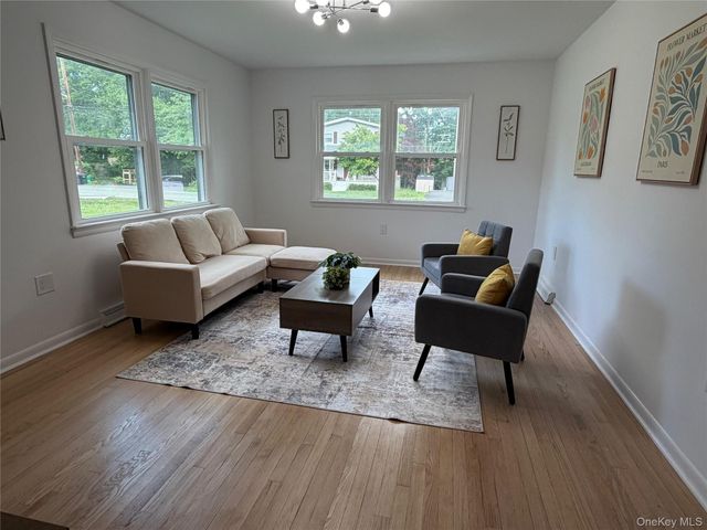 28 Quaspeak Road, Congers, NY 10920