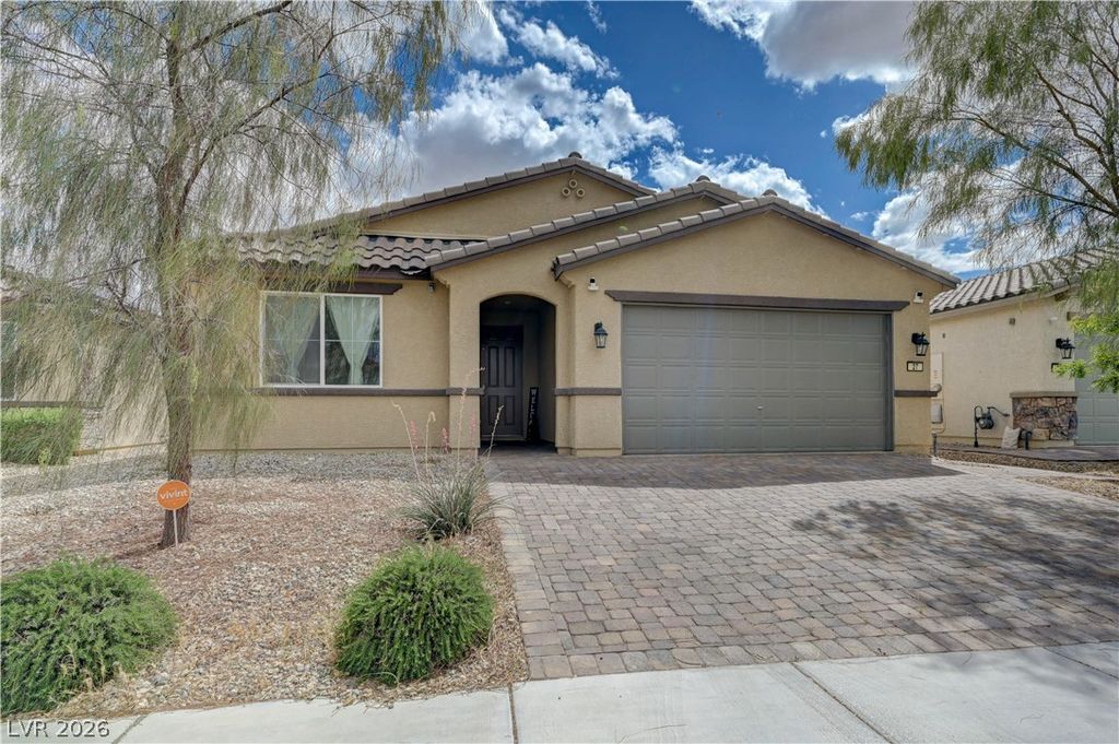 27 Red Sandstone Avenue, North Las Vegas, NV 89031 — photo 4