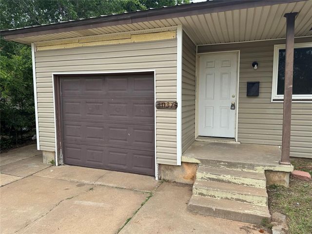 1037 Hoyt Avenue, Oklahoma City, OK 73114