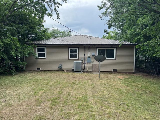 1037 Hoyt Avenue, Oklahoma City, OK 73114