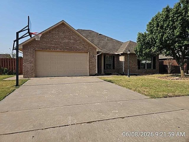 5019 NE Haddington Pl, Lawton, OK 73507