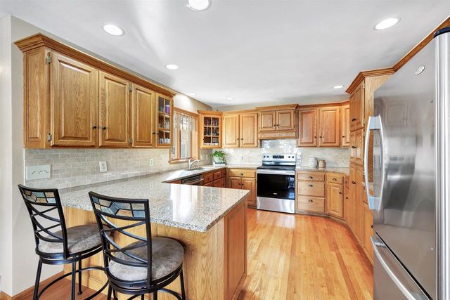 764 BROOKWOOD DRIVE, Seymour, WI 54165