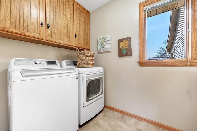 764 BROOKWOOD DRIVE, Seymour, WI 54165