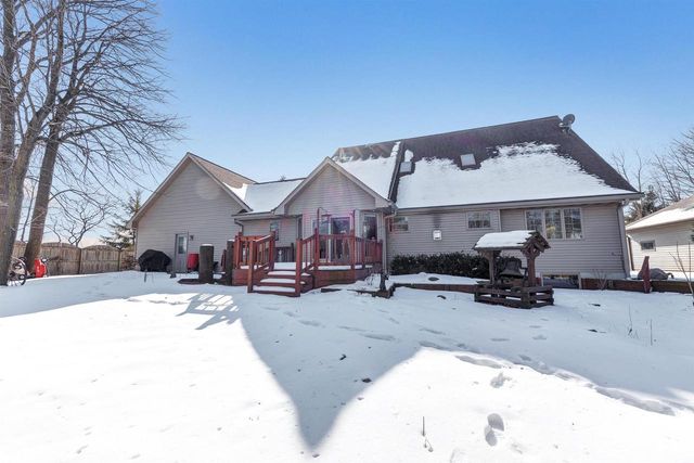 764 BROOKWOOD DRIVE, Seymour, WI 54165