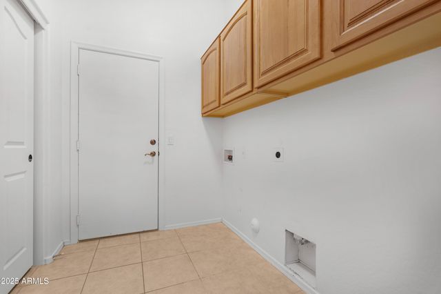 14376 W DESERT HILLS Drive, Surprise, AZ 85379