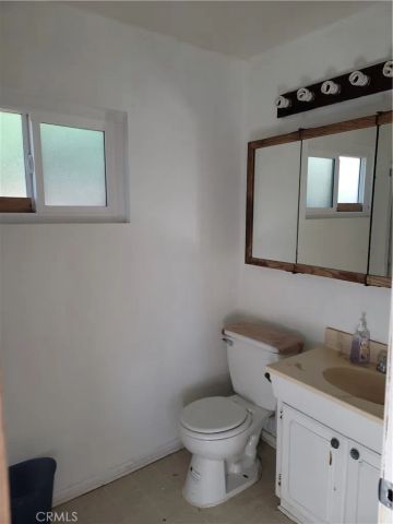 8600 Mason Avenue, Winnetka, CA 91306