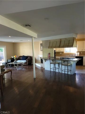 8600 Mason Avenue, Winnetka, CA 91306