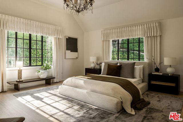 10950 Bellagio Road, Los Angeles, CA 90077