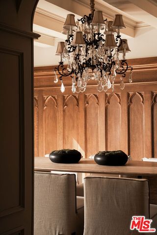 10950 Bellagio Road, Los Angeles, CA 90077