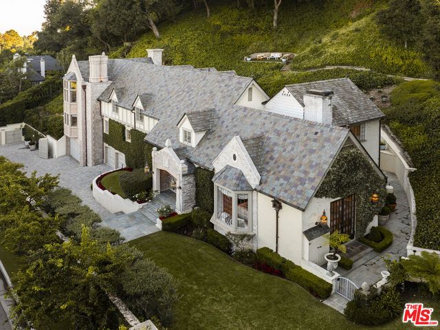 10950 Bellagio Road, Los Angeles, CA 90077