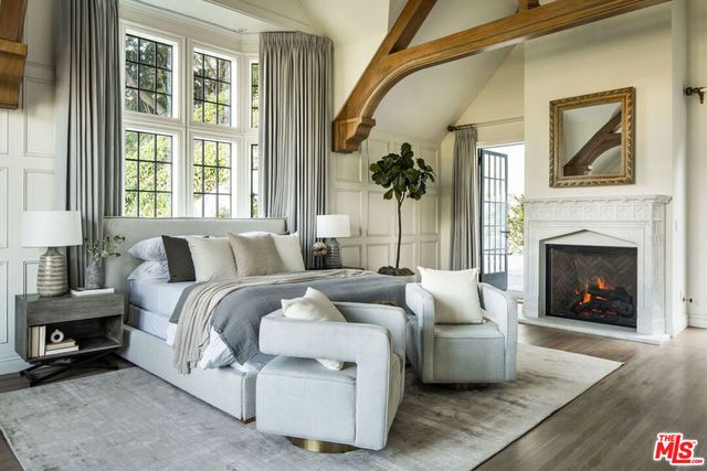 10950 Bellagio Road, Los Angeles, CA 90077