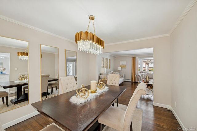 35 Saint Johns Place, West Babylon, NY 11704