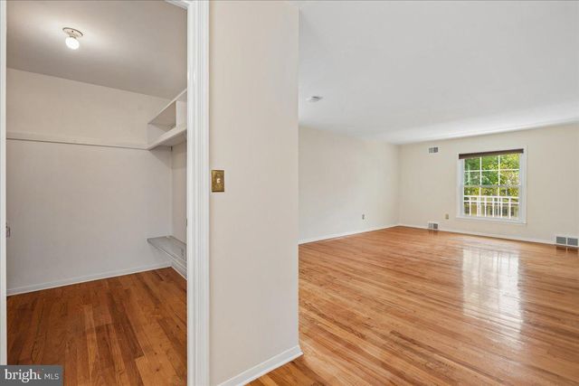 11119 LAMPLIGHTER LN, Potomac, MD 20854
