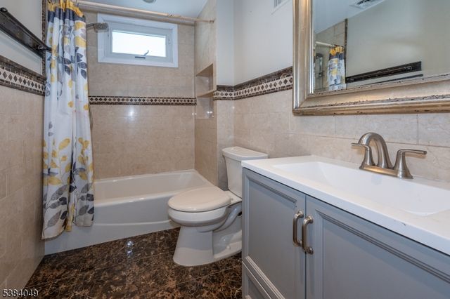 43 Graydon Ter, Clifton City, NJ 07013