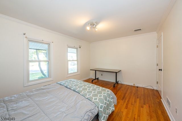 43 Graydon Ter, Clifton City, NJ 07013