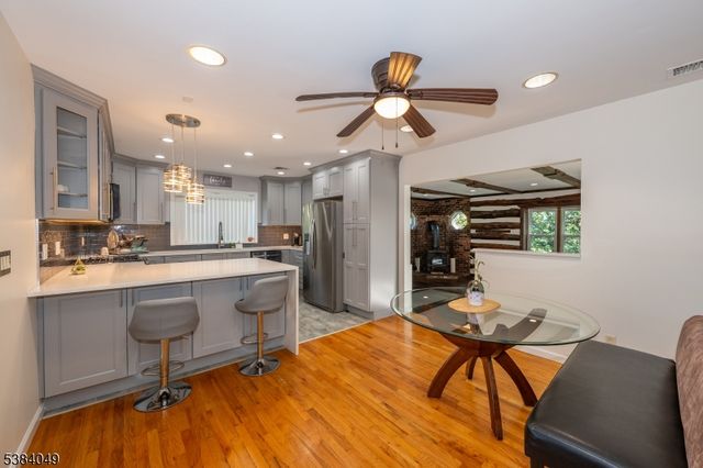 43 Graydon Ter, Clifton City, NJ 07013