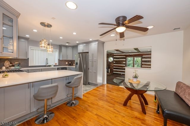 43 Graydon Ter, Clifton City, NJ 07013