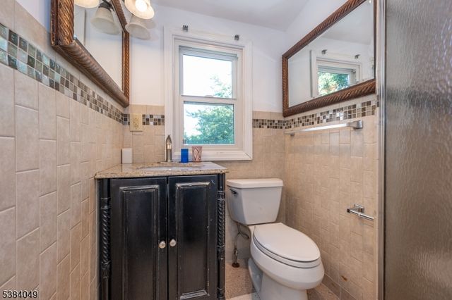 43 Graydon Ter, Clifton City, NJ 07013