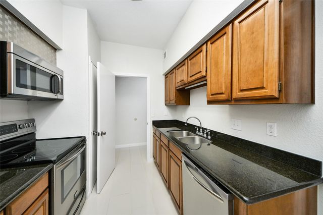 2400 N Braeswood Boulevard 324, Houston, TX 77030