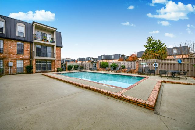 2400 N Braeswood Boulevard 324, Houston, TX 77030