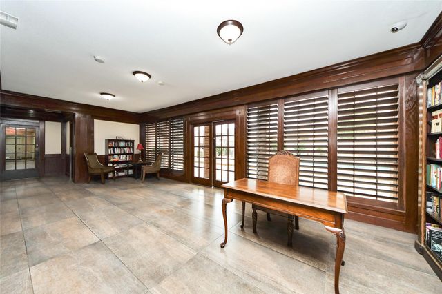 2400 N Braeswood Boulevard 324, Houston, TX 77030