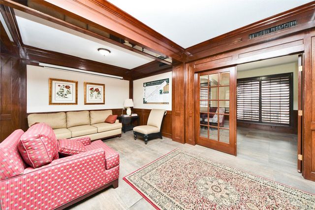 2400 N Braeswood Boulevard 324, Houston, TX 77030