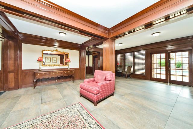 2400 N Braeswood Boulevard 324, Houston, TX 77030