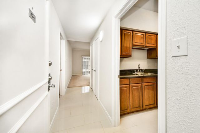 2400 N Braeswood Boulevard 324, Houston, TX 77030