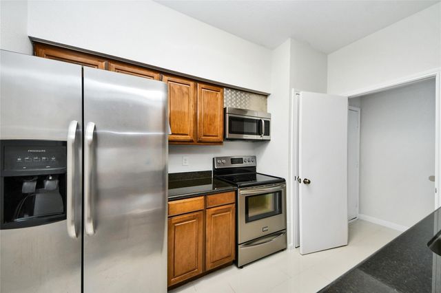 2400 N Braeswood Boulevard 324, Houston, TX 77030