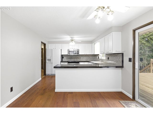 16420 CHESSINGTON Ct, Gladstone, OR 97027