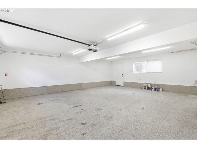 16420 CHESSINGTON Ct, Gladstone, OR 97027