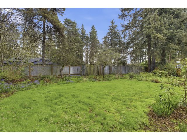 16420 CHESSINGTON Ct, Gladstone, OR 97027