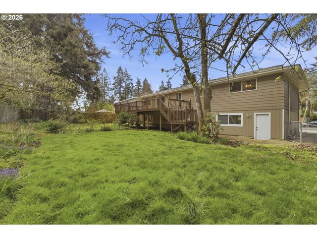 16420 CHESSINGTON Ct, Gladstone, OR 97027