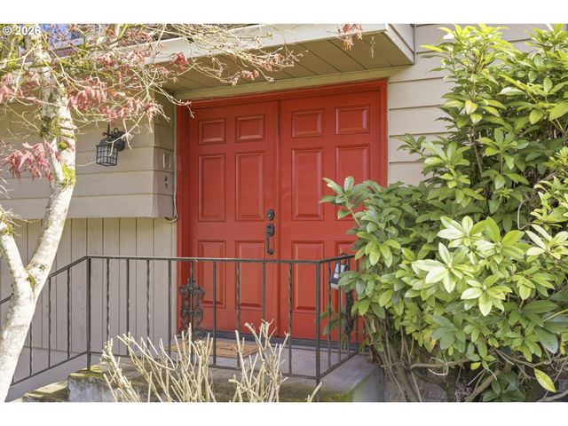 16420 CHESSINGTON Ct, Gladstone, OR 97027