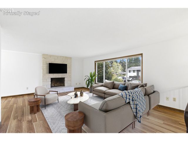 16420 CHESSINGTON Ct, Gladstone, OR 97027