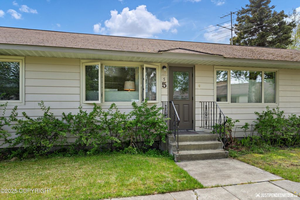 1015 Beech Lane, #5, Anchorage, AK 99501