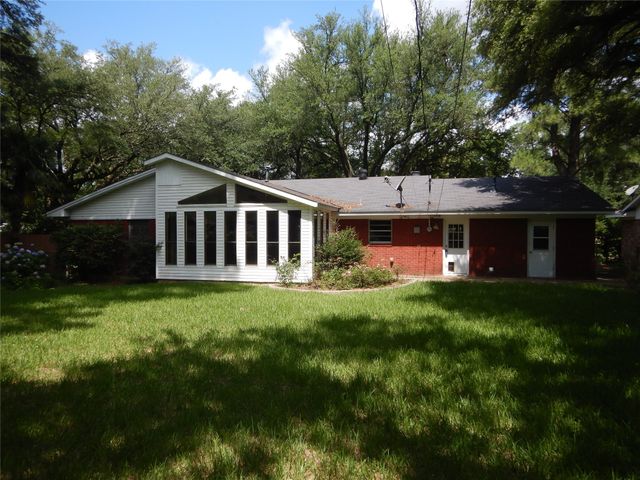 2049 River Road, Shreveport, LA 71105